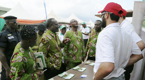 Tim Novelgro TERRA bertemu dengan Menteri Pertanian Ghana Tim Novelgro TERRA bertemu dengan Menteri Pertanian Ghana